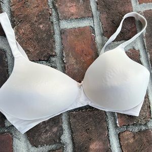 Soma nude embraceable wireless bra size 36DD